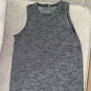 Lululemon camo swiftly relaxed tank top size 6